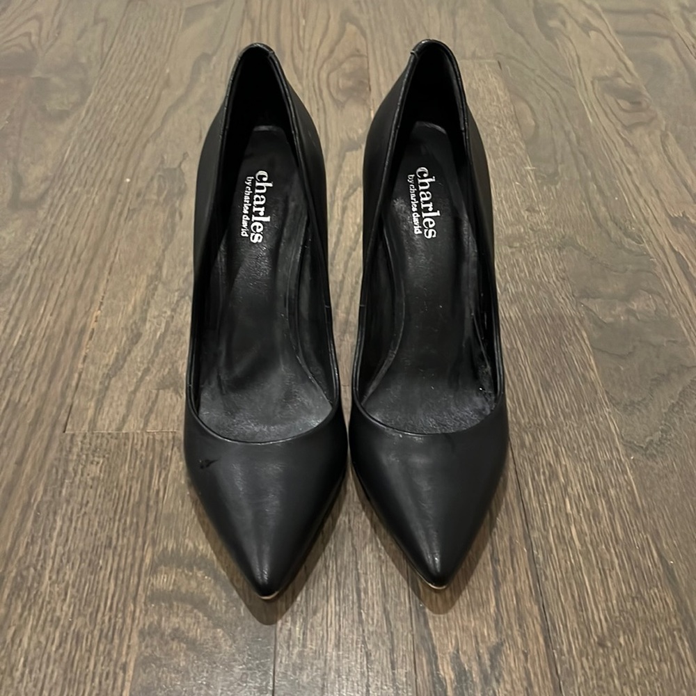 Charles by Charles David Heels size 7 Black